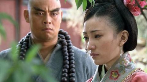 五 张顺万箭穿心故事情节具体在"宁海军宋江吊孝 涌金门张顺归神"这一